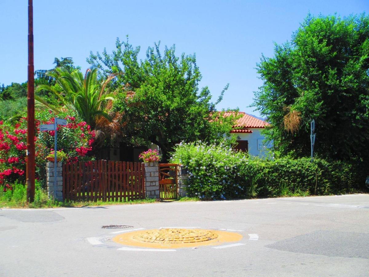 Phocea Panzió San Teodoro  Kültér fotó